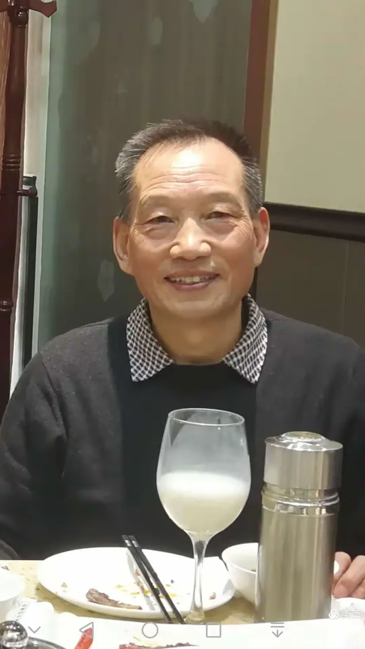 马长安邀请九团司训二队西安，三原战友，在咸阳天一饭店小聚。